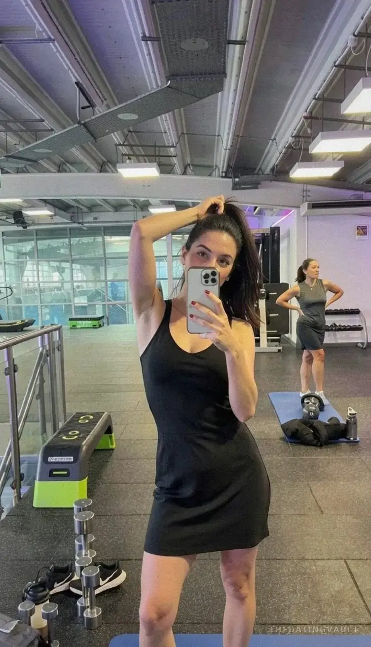 Billie (25) - Shepparton