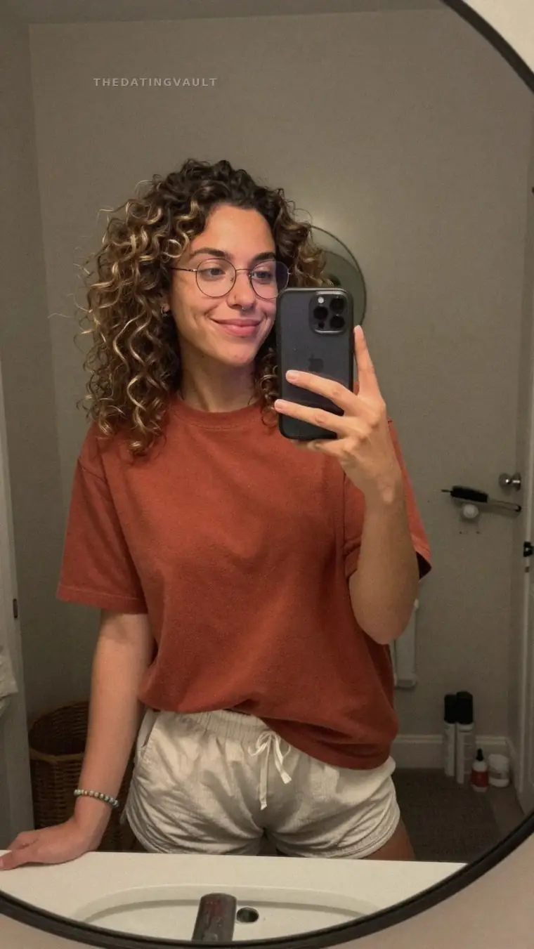 CourtneyJaz (25) - Lauderdale