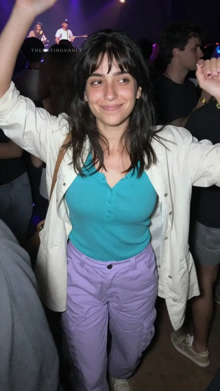 Fiona (25) - Oakhurst