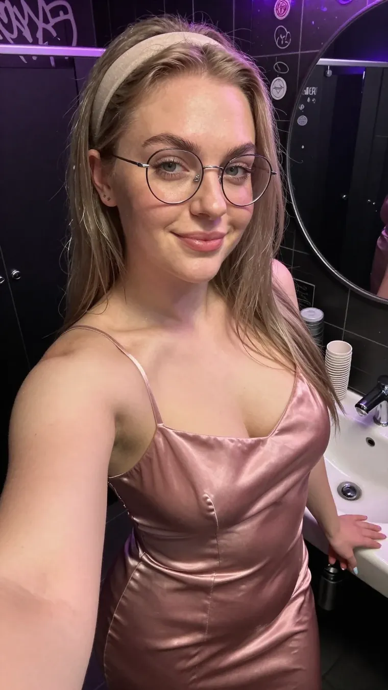 FoxyMegan (25) - Rowville