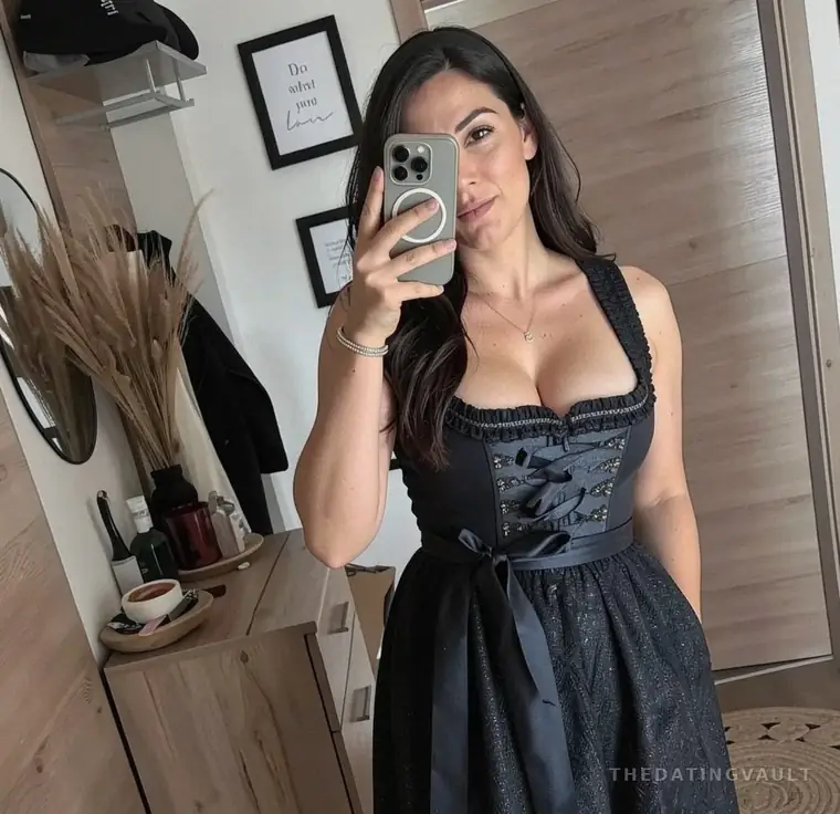 HarperBree (28) - Townsville