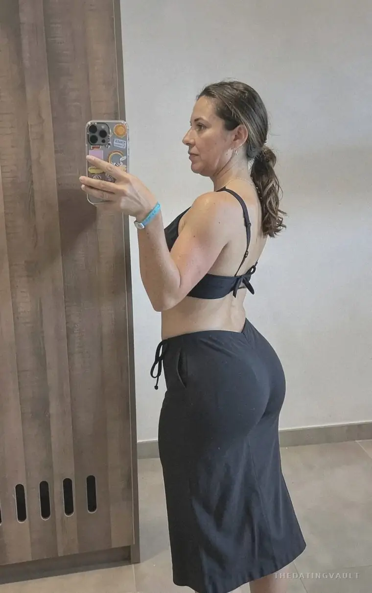 Hayley (30) - Pie Creek