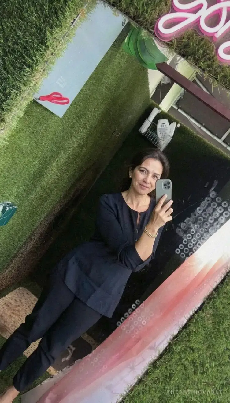 Holly698 (35) - Old Guildford