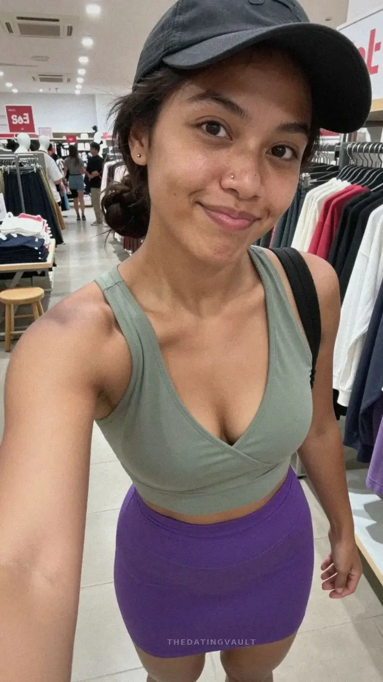 Jenna (25) - Camden Haven