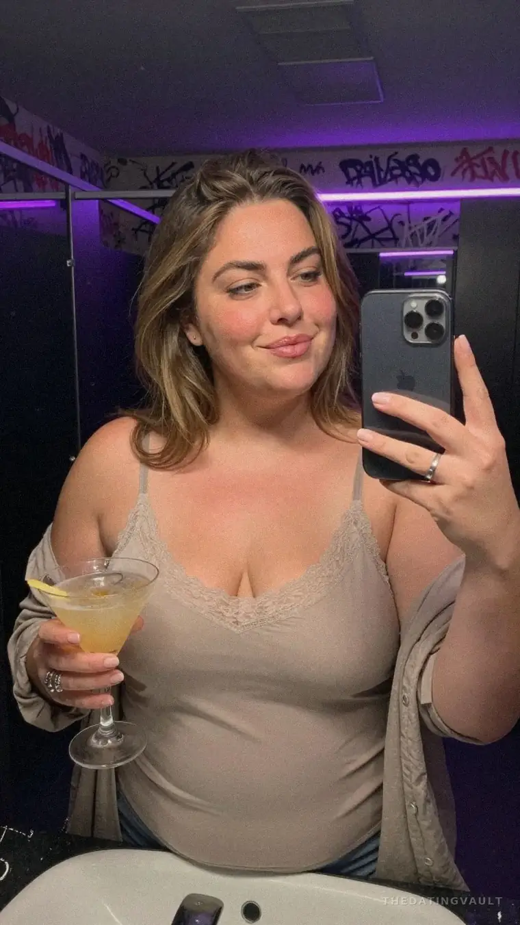 JessicaKay (28) - Emerald