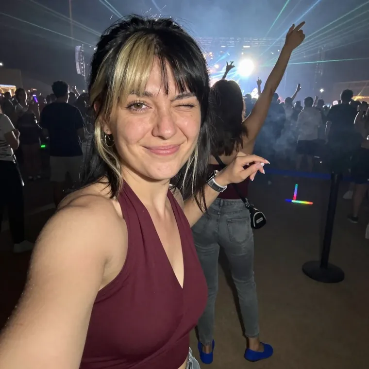 KristyBella (22) - Picnic Point