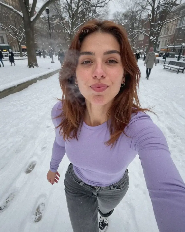 Maddy (25) - Tinana