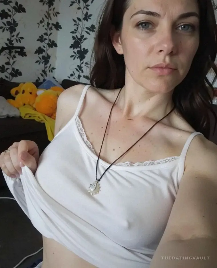 Nikki68 (30) - Kanwal
