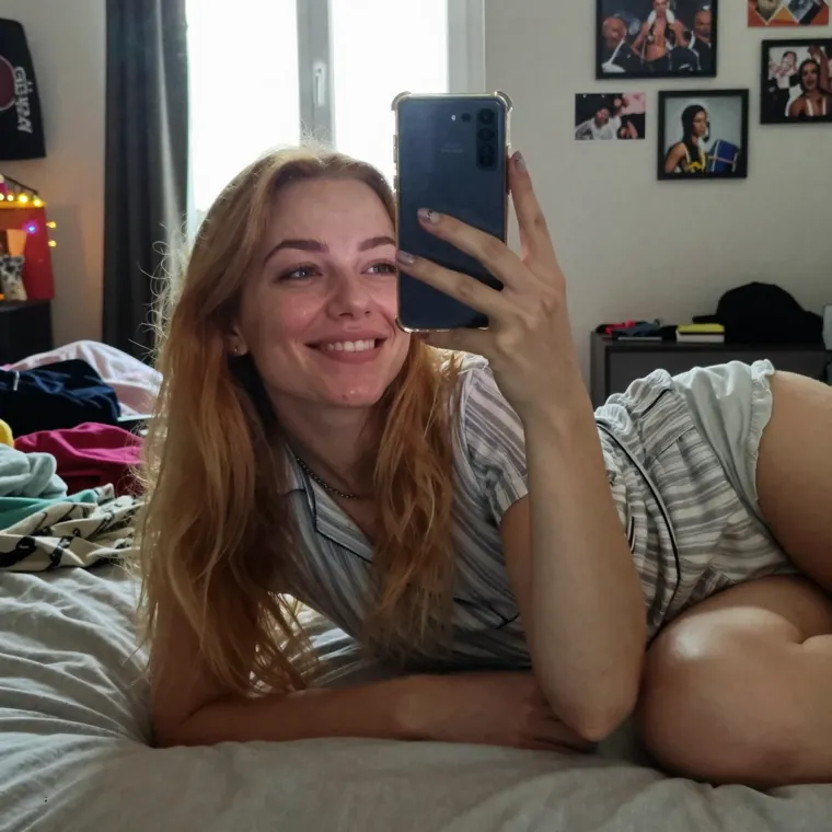 PhoebeSimone (25) - Kingston