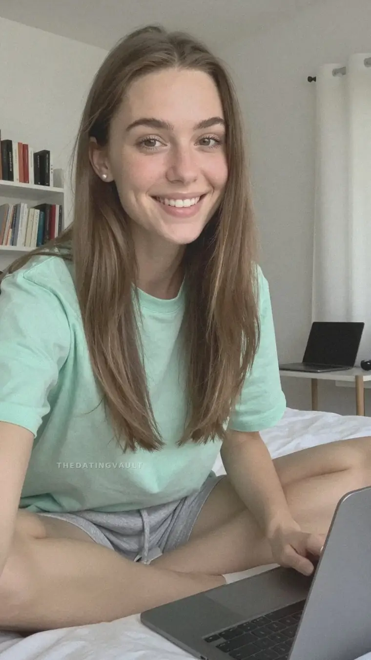 SarahIvy (22) - Dingley Village