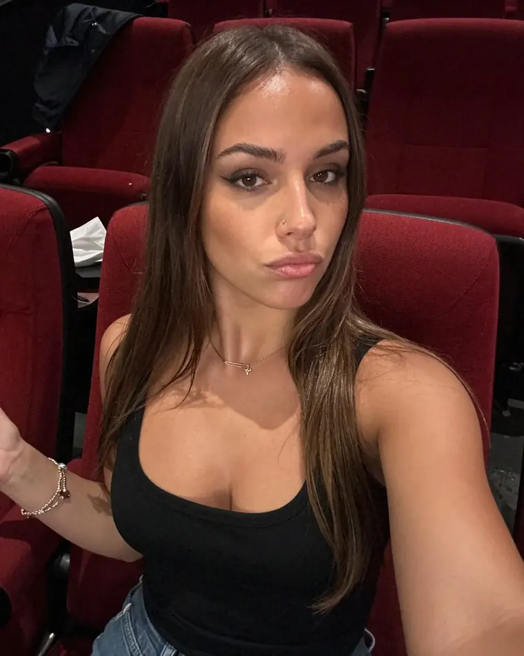 SophieJessica (25) - Newstead