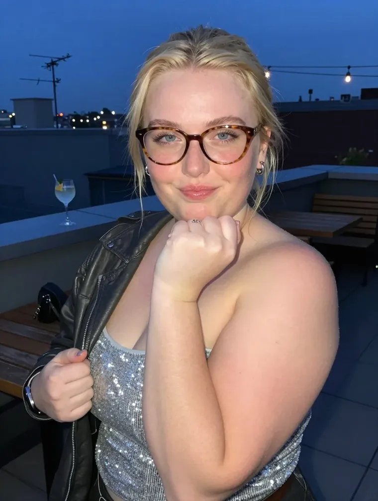 Tori (25) - Tarneit